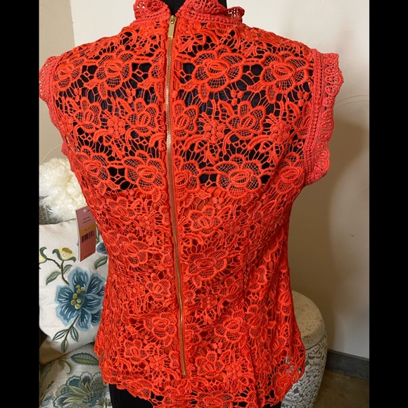 Nanette Lapore fully lined lace top - Picture 4 of 5
